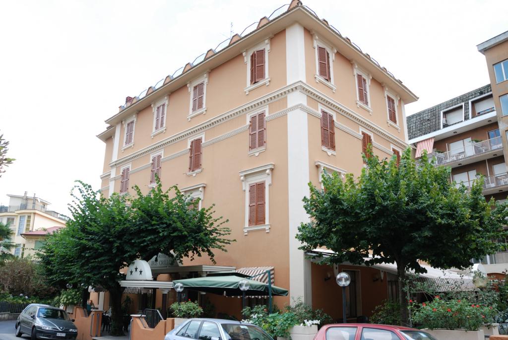 Hotel Iris Crillon Фиджи Экстерьер фото